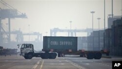 دھرنے میں شریک طاہر القادری کے حامی ایک ہفتے بعد بھی احتجاج جاری رکھنے کے لیے پرعزم ہیں۔