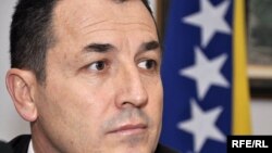 Arhiva: Selmo Cikotić