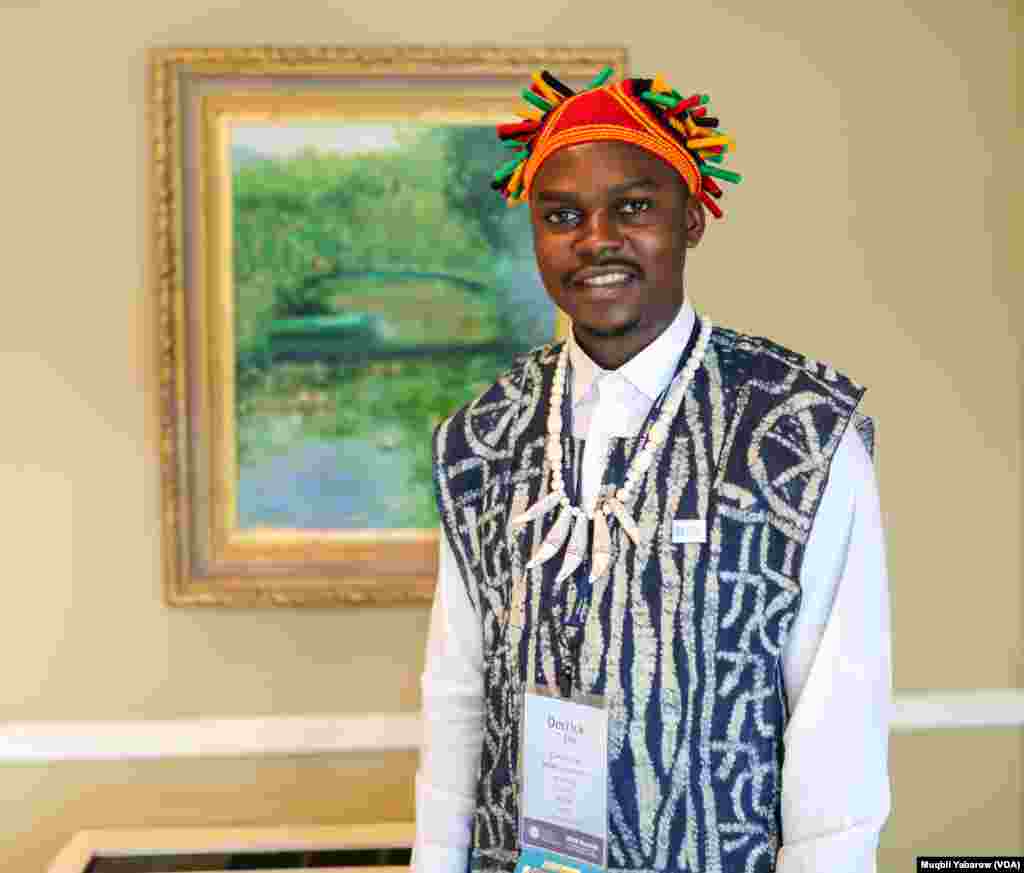 Dr. Deerik tembii Effiye, Kameeroon irraa 