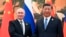 Kineski predsjednik Xi Jinping, desno, i ruski predsjednik Vladimir Putin poziraju za fotografiju prije svojih razgovora na marginama Foruma Pojas i put u Pekingu, Kina, u srijedu, 18. oktobar 2023.