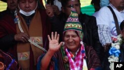 L'ex-président Evo Morales à Villazon en Bolivie, après avoir traversé un pont frontalier depuis l'Argentine. Exilé depuis novembre 2019, il est rentré dans son pays au lendemain de l'investiture de son ancien ministre des Finances, Luis Arce. (AP/Juan Karita, 9 nov. 2020)