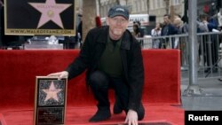 ​​ران هاوارد کارگردان برنده اسکار است که فیلمهایی مانند «ذهن زیبا»، «آپولو ۱۳» و «کد داوینچی» را ساخته است.