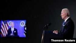 پرزیدنت بایدن در حال سخنرانی در کاخ سفید