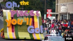 玫瑰花车驱散冬寒迎新年