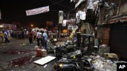 21일 인도 하이데라바드의 연쇄 폭탄테러 현장.
