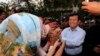 Cambodia National Rescue Party Deputy President Kem Sokha greets supporters during a rally in Phnom Penh, file photo. 