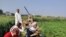 Farmers in Daryapur want the government to legalize a practice of offering price guarantees for crops. (Anjana Pasricha/VOA)
