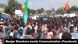 በምንጃር ሸንኮራ ወረዳ መብራት ጠፍቶ በመቆየቱ ምክንያት በትናንትናው ዕለት የተካሄደው ሰልፍ። 