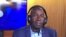 Pierre Claver Mbonimpa dans les studios de VOA, Washington, le 23 octobre 2017 (VOA/Nicolas Pinault)