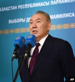 Qazaxıstan prezidenti Nursultan Nazarbayev