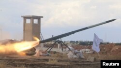 استفاده از موشک های گراد جدید توسط نیروهای ارتش آزاد سوریه