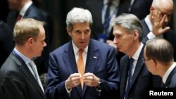 هاموند خواستار استفاده بریتانیایی ها از فرصت لغو تحریم ها علیه ایران شد.