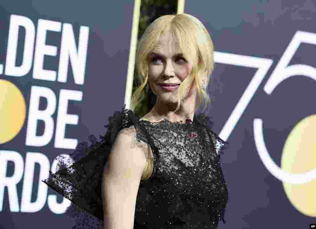 &laquo;نیکل کیدمن&raquo; برای فیلم &laquo;دروغ&zwnj;های بزرگ&nbsp; کوچک&raquo; جایزه بهترین بازیگر زن نقش مکمل در یک سریال، فیلم تلویزیونی یا مینی سریال را دریافت کرد.