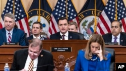 美国国会众议院美国与中国共产党战略竞争特设委员会2023年2月28日召开首场听证会。图中为委员会主席麦克·加拉格尔（Rep. Mike Gallagher, R-WI）。