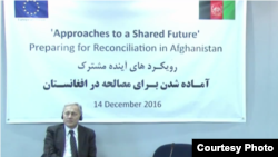 سفیر اتحادیۀ اروپا در کابل گفت اگر توافق‌نامۀ صلح با حزب اسلامی به کامیابی برسد، گروه‌های دیگر مخالف مسلح نیز ترغیب می‌شوند.