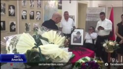 Tiranë, përcillet me nderime poeti i burgosur politik Uran Kostreci