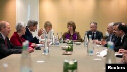 지난 9일 스위스 제네바에서 열린 이란 핵협상에서 각 국 대표들이 핵 문제 해결 방안을 논의하고 있다.