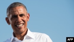 باراک اوباما ۲۰ ژانویه ۲۰۱۷ (اول بهمن ۱۳۹۵) ریاست جمهوری را رسما را به دونالد ترامپ تحویل داد.