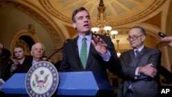 Сенаторы Бен Кардин, Марк Уорнер, Чак Шумер