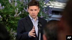 Джош Эрнст. Остров Мартас-Винъярд. 14 августа 2013 г.