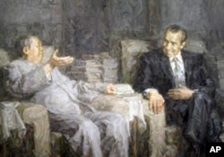 庆祝中共建党90周年书画展上的油画“毛泽东会见尼克松”