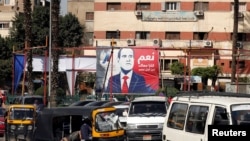 Une affiche du président Abdel Fattah al-Sisi en vue de la prochaine élection présidentielle, au Caire, le 28 février 2018.