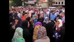 埃及人掩埋死者 冲突双方不退让 