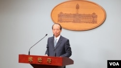 台湾外交部次长侯清山星期五在总统府记者会上说，马英九总统将于3月出访中美洲两国，并过境美国休斯顿和洛杉矶。 （美国之音萧洵摄影）