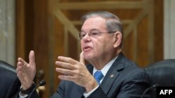  باب منندز سناتور دمكرات نیوجرسی و عضو ارشد كمیته روابط خارجی سنا