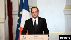  Francois Hollande di Elysee Palace, Paris, Perancis (30/3). 
