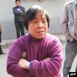 石女士怀念旧日美好时光