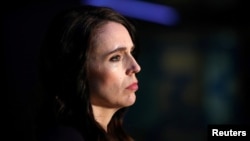 រូបឯកសារ៖ នាយក​រដ្ឋមន្ត្រី​នូវែលសេឡង់​លោកស្រី Jacinda Ardern ថ្លែង​ទៅកាន់​ប្រព័ន្ធ​ផ្សព្វផ្សាយ​នៅ​ទីក្រុង Auckland ប្រទេស​នូវែលសេឡង់ កាលពី​ថ្ងៃទី២២ ខែកញ្ញា ឆ្នាំ២០២០។