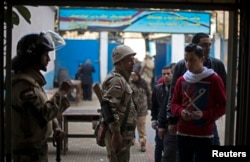 埃及选民星期二开始就新宪法投票