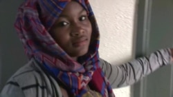 摇摆州俄亥俄：义工上门动员移民为投票登记