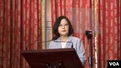 2016年8月20日，台湾总统蔡英文在台北宾馆会见媒体并接受提问。( 台湾总统府提供)