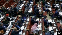 پچاس رکنی کمیٹی مسودے کا جائزہ لے رہی ہے۔ (فائل فوٹو)