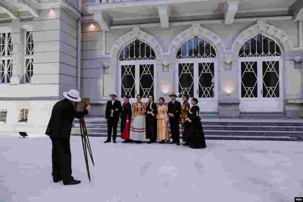 Brakja Manaki Costumes