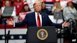 2020年3月2日特朗普总统在北卡罗来纳州夏洛特竞选集会上发表讲话。