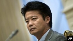 기자회견 중인 겐바 고이치로 일본 외상. (자료 사진)