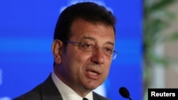 İmamoğlu dün İstanbul Feshane'de, uluslararası basınla biraraya geldi.