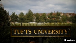 资料照片：位于马萨诸塞州梅德福的塔夫茨大学。(2017年11月27日)