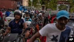 斯里兰卡一场经济危机导致国家通货膨胀失控、燃料和药品严重短缺。（美联社资料图）