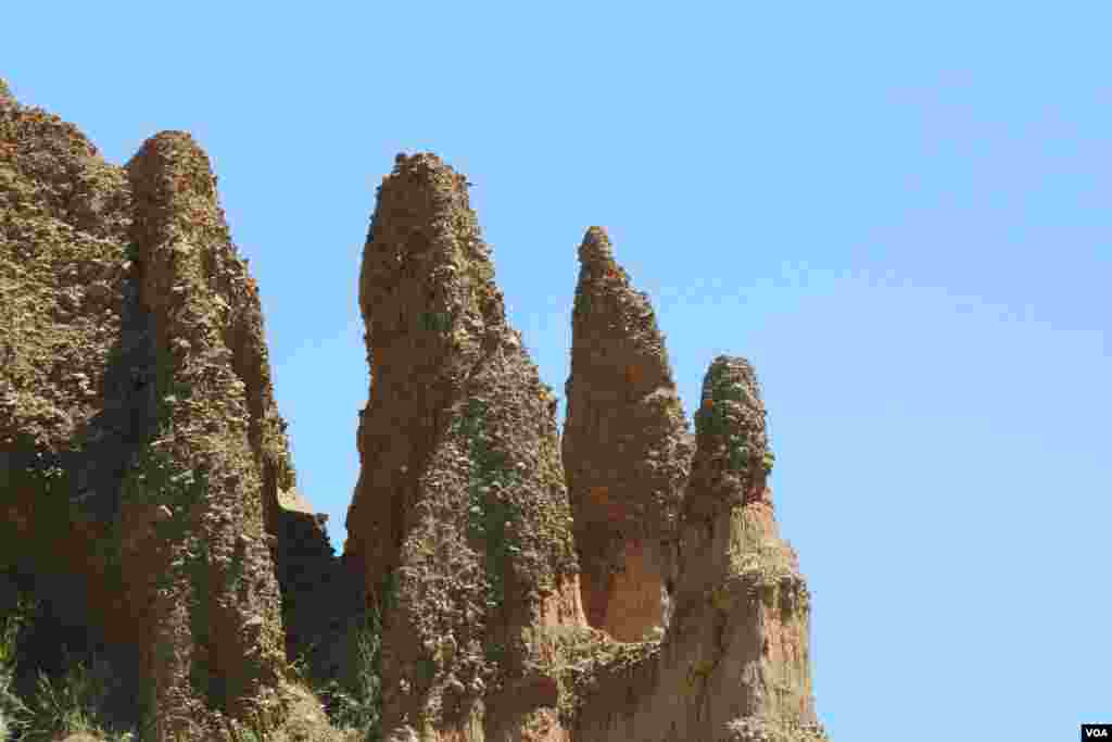 Vjeruje se da su piramide stare više od 200 godina.