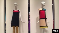 نمایشگاه تاریخچه ایو سن لوران طراح مد فرانسوی