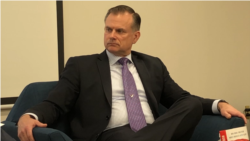 哈德逊研究所高级研究员、退役美国空军准将罗伯特·斯伯丁（Robert Spalding）（美国之音图片）