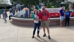 凯伦·吉尔斯多夫一家在迪斯尼乐园