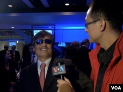 安华采访陈光诚 （美国之音魏之拍摄）