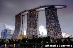 Marina Bay Sands kurortu dünyada ən çox fotosu çəkilən məkanlardan biridir.