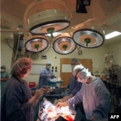 Küçükaksu: "Türkiye'de Yapay Kalp Ameliyatları Başarılı"