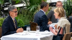 美国常驻联合国代表克拉夫特(Kelly Craft)2020年9月16日与台湾驻纽约台北经济文化办事处处长李光章餐叙（美联社）